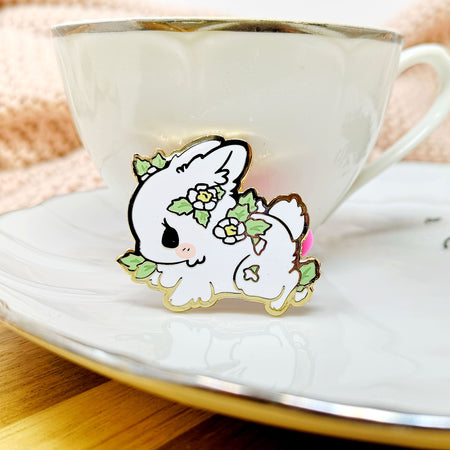 Secret Shop - April 2020 - White Tea Bunny - Kittynaut